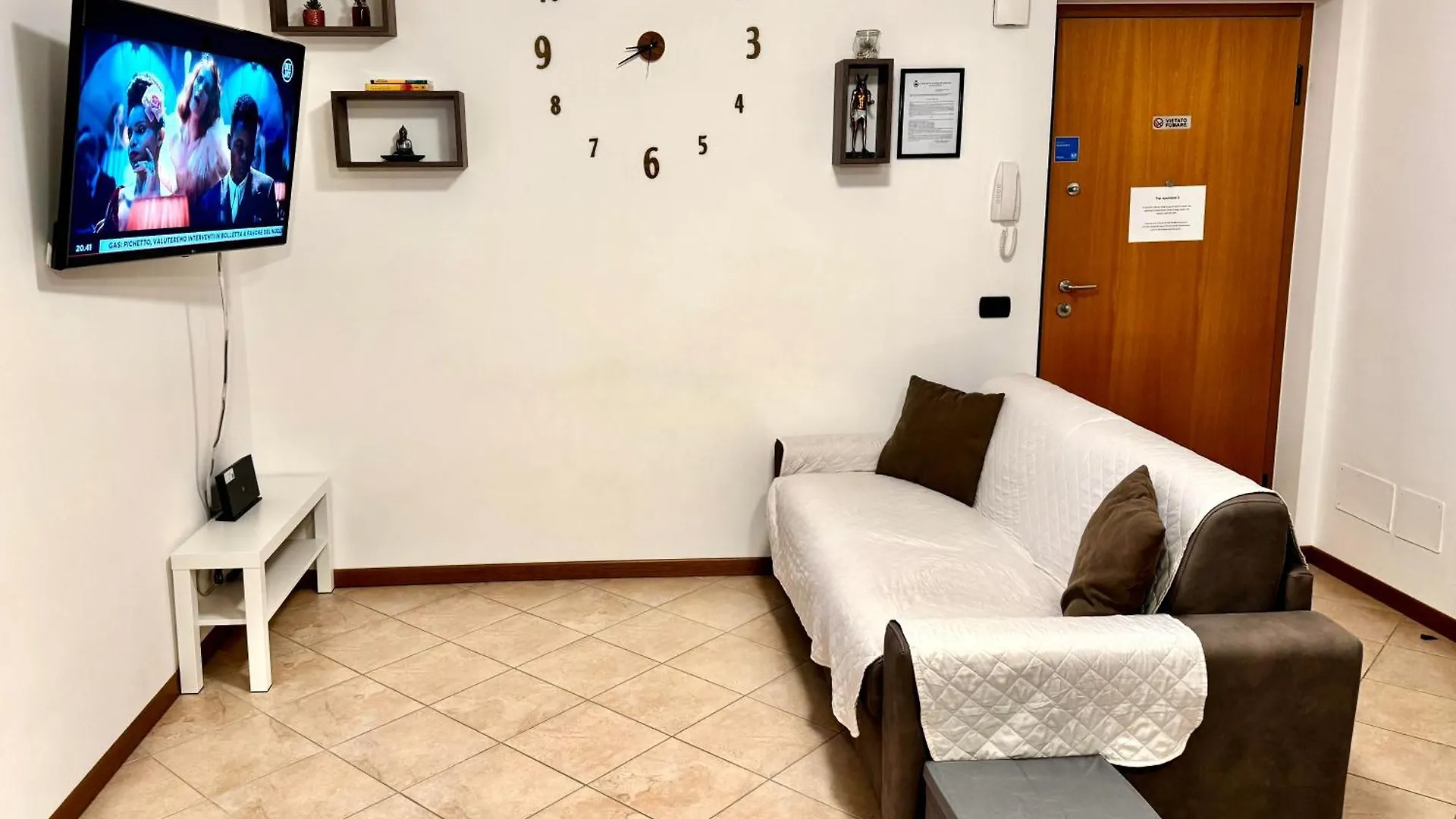 Top Apartment 2 カステル・ダッツァーノ 0*,  イタリア